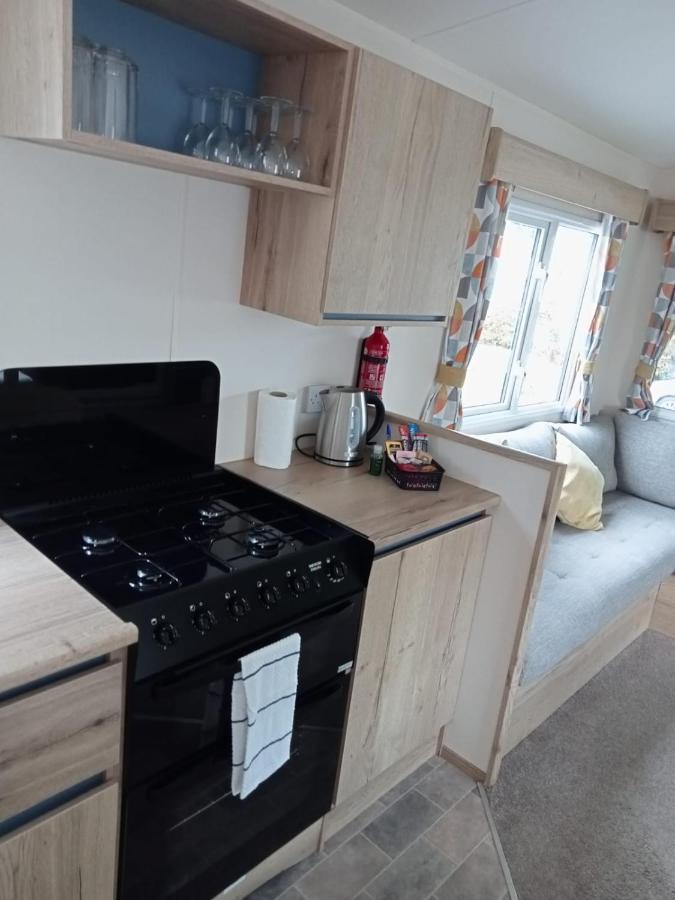 New 2 Bed Holiday Home With Decking In Rockley Park Dorset Near The Sea Lytchett Minster Esterno foto